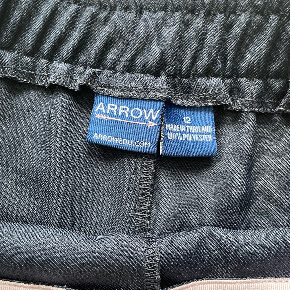 Navy skort! - Picture 3 of 5